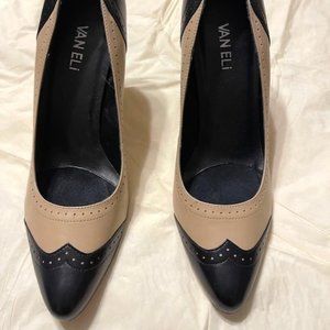 Van Eli Leather Wingtip leather pumps in tan and black